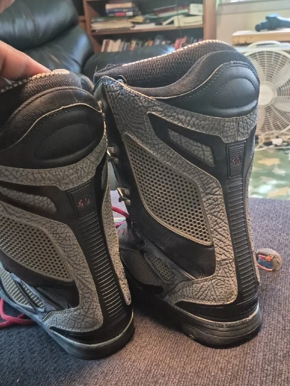 Women’s Black and Green Winter Boots with Pink Laces
